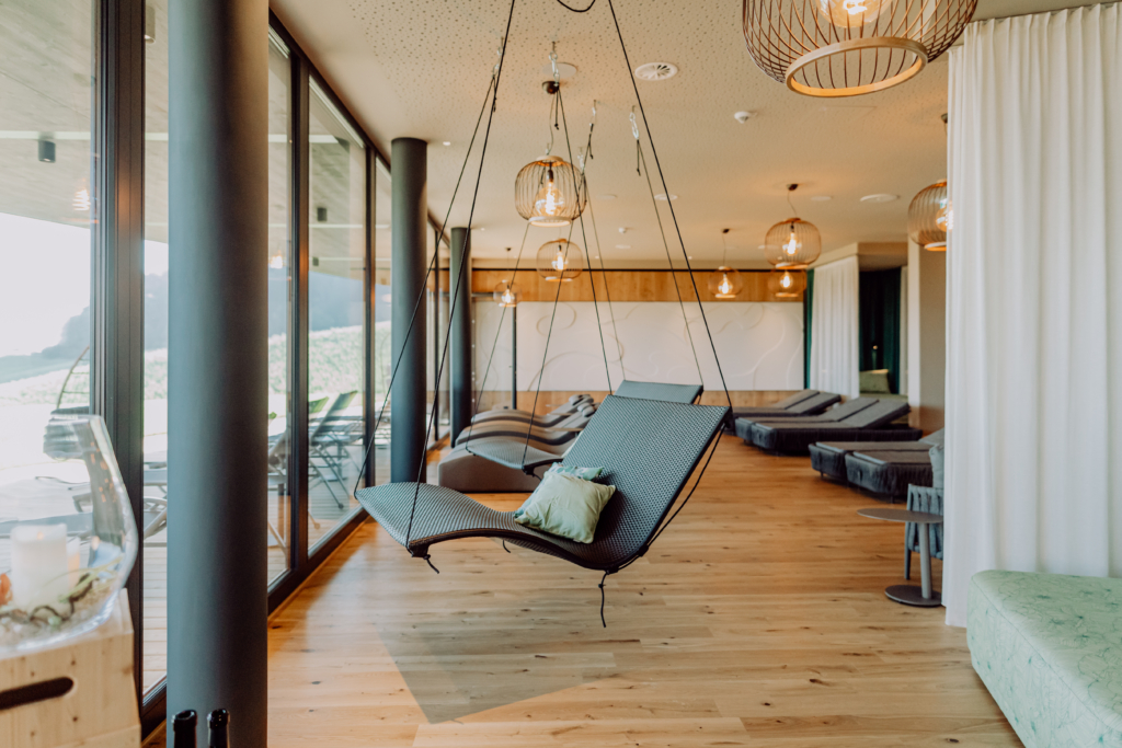Hanging loungers in the Ratscher Landhaus wellness area